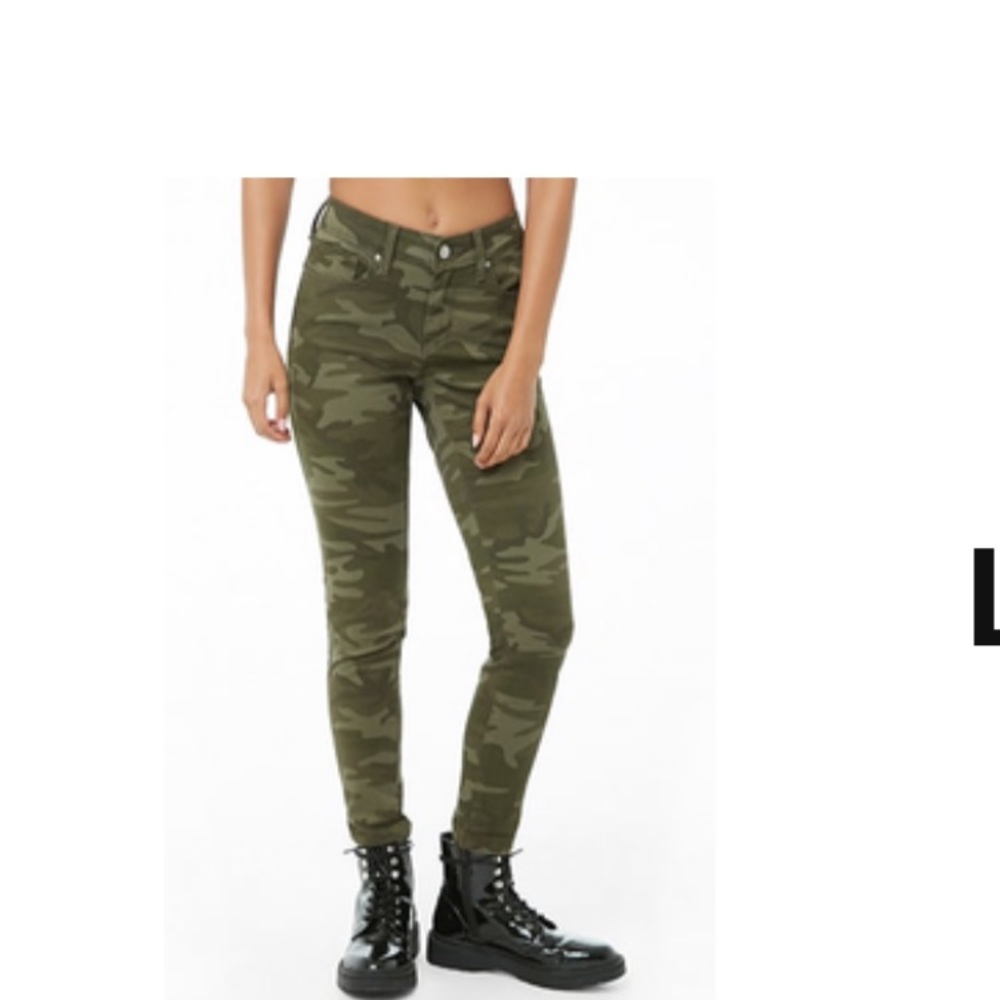 Levi Strauss Camouflage 711 Skinny Jeans size 6